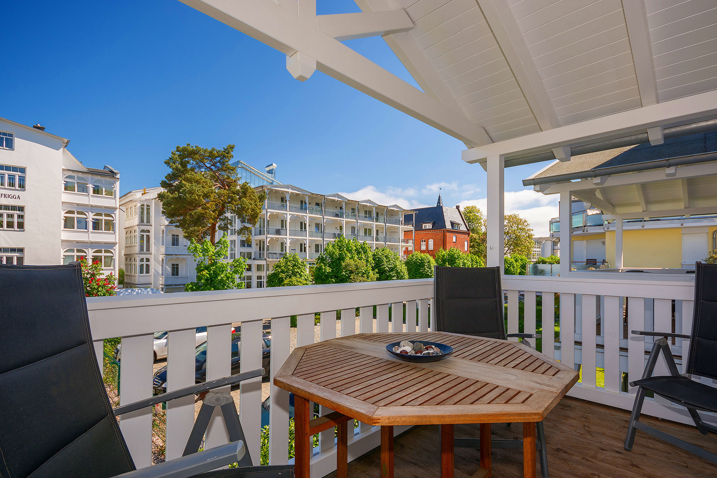 Resid. Prorer Wiek, App. 10, strandnah in Binz, möbl. Balkon