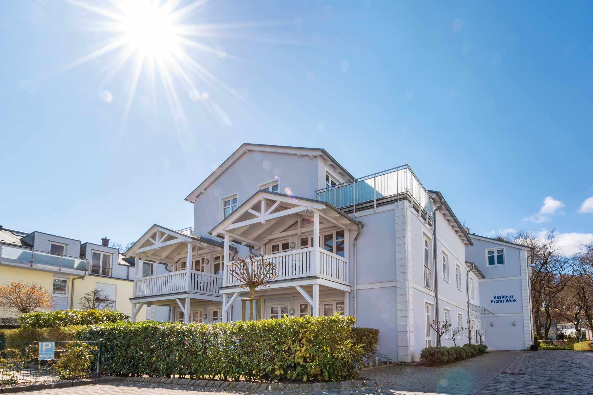 Resid. Prorer Wiek, App. 7, strandnah in Binz, möbl. Balkon mit Kurparkblick